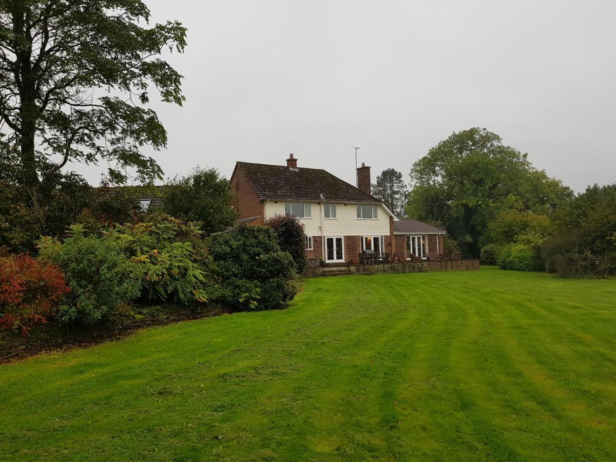House On The Hill Bed and Breakfast Little Massingham Eksteriør billede